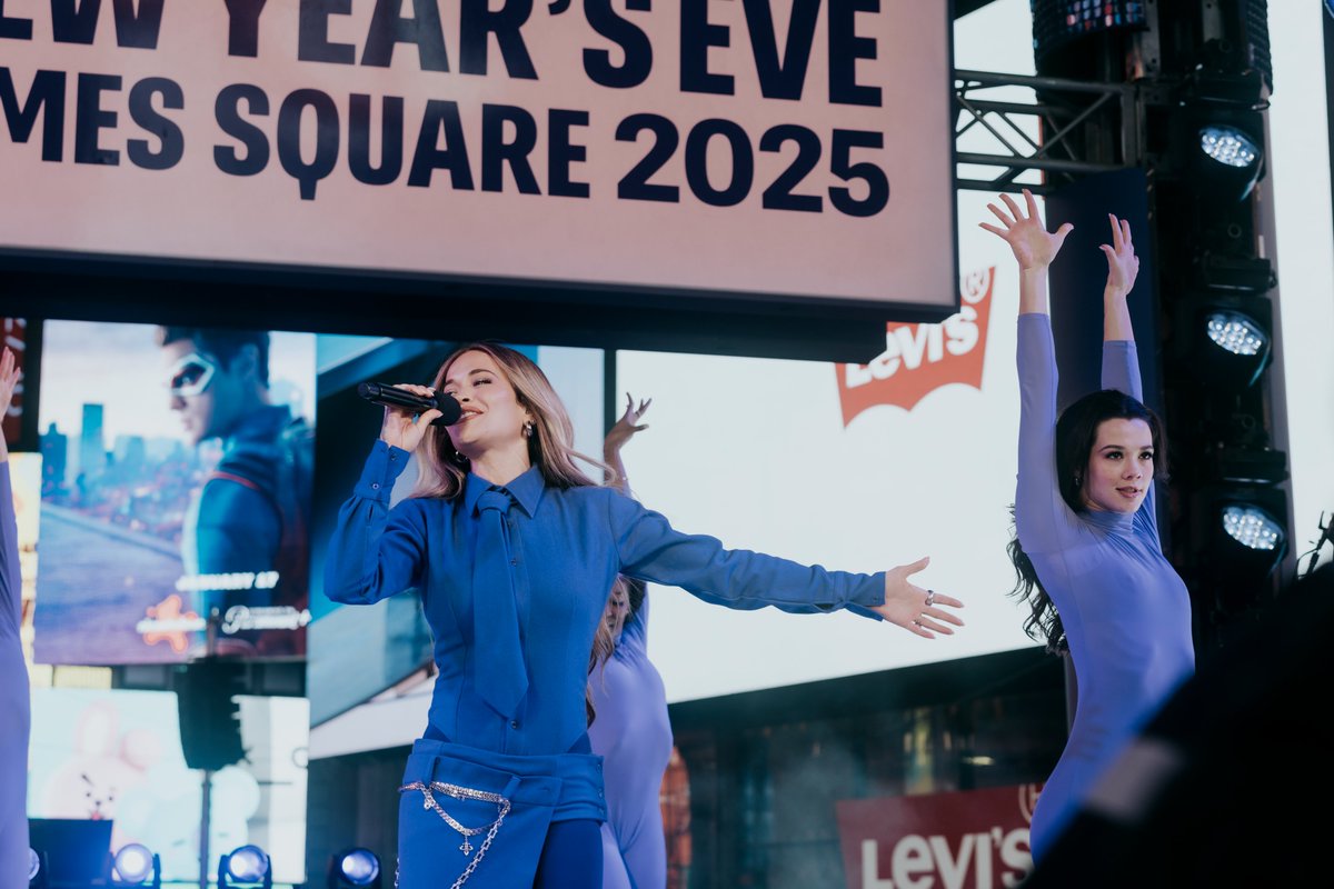 New Year’s Rockin’ Eve tweet media