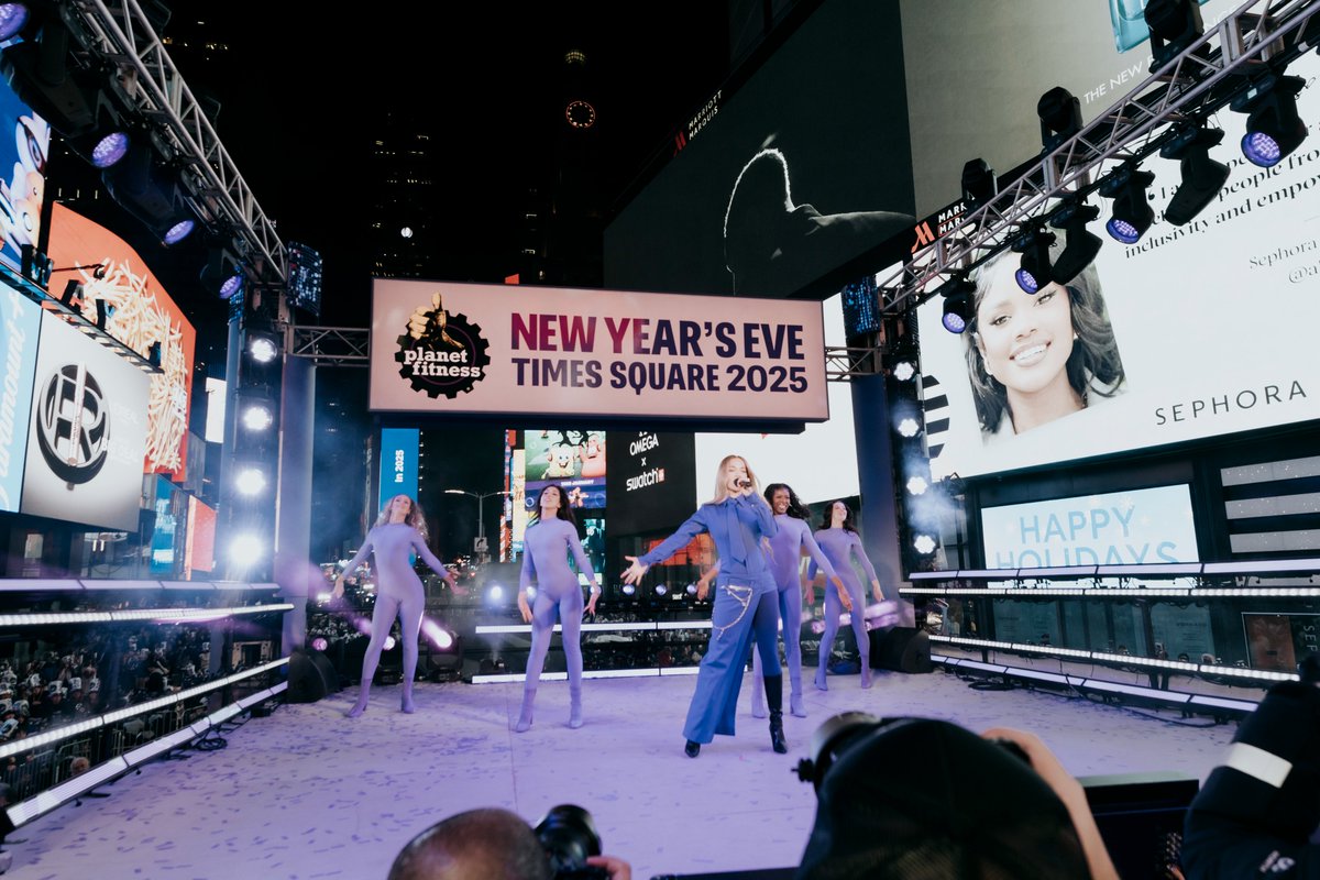 New Year’s Rockin’ Eve tweet media