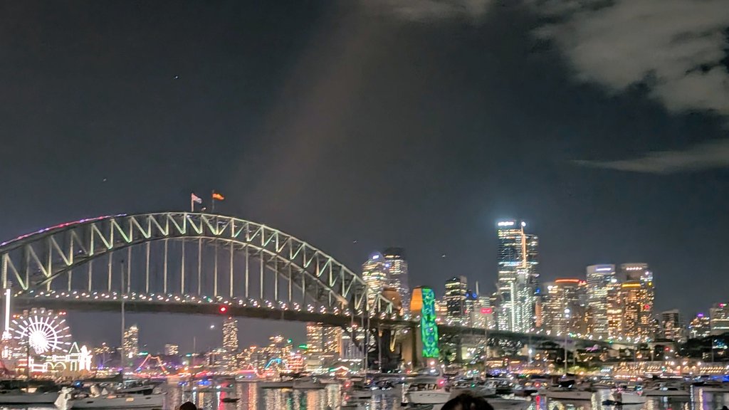 Sydney's New Year's Eve Fireworks were spectacular 🎆 
#Sydney #NewYear2025 #operahouse