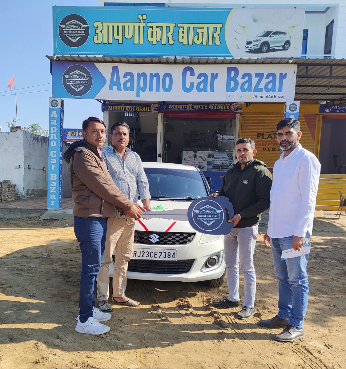 AapnoCarBazar's tweet photo. आज नव वर्ष 2025 के उपलक्ष में #Maruti_swift_vdi की डिलीवरी देते हुए। बधाई हो #Chena_ram_gurjar_ji आपका विश्वास ही हमारी पहचान। आपणाें कार बाजार सीकर 🙏🙏Congratulations on the occasion of buying a best quality pre-owned vehicle from 🙏🙏 @aapnocarbazar
#UsedSwift #UsedInnova https://t.co/Vq6LwPI5NL