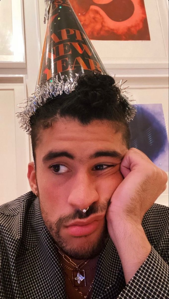 badbunny_global's tweet photo. Happy New Year!
Feliz Año Nuevo! https://t.co/hZYj2QTRW4