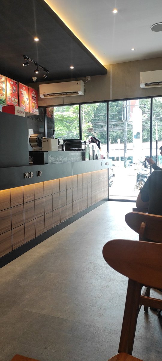 shellavalentina's tweet photo. jadi workspace yang enak di blora sekarang dimana ? https://t.co/j1PL5OGGco
