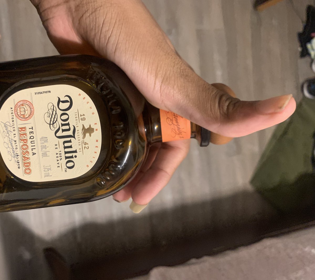 DexTweak's tweet image. Happy New Years 🍾 #NewYear2025