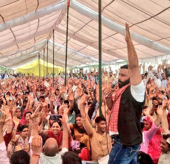 शोषित,पीड़ित बेरोजगार साथियों के साथ हो रहे अन्याय के खिलाफ निस्वार्थ आवाज उठाने वाले बेबाक बेखौफ युवा तेजतर्रार बुलंद आवाज़ बड़े भाई साहब <a href="/bharatbeniwal_/">BHARAT BENIWAL</a>जी को जन्मदिन की अशेष अनंत बधाई एवं शुभकामनाएं!आप हमेशा स्वस्थ और दीर्घायु रहे यही कामना है!
Everything of CHOs
#bharatbeniwal