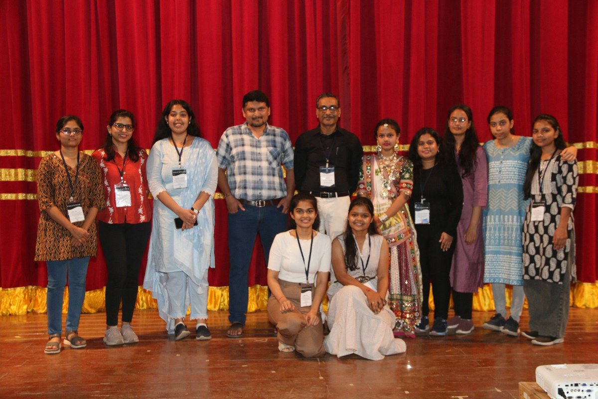 RaviV289_NMDL's tweet photo. Last few days were hectic but immensely rewarding. Was part of International Conference where Dr. Venki Ramakrishnan delivered a popular talk plus amazing scientific presentations. 3 gold medals by lab. dissertation students was icing on the cake!
#SBCI
@IndiaBioscience https://t.co/V33Yyr3H0y