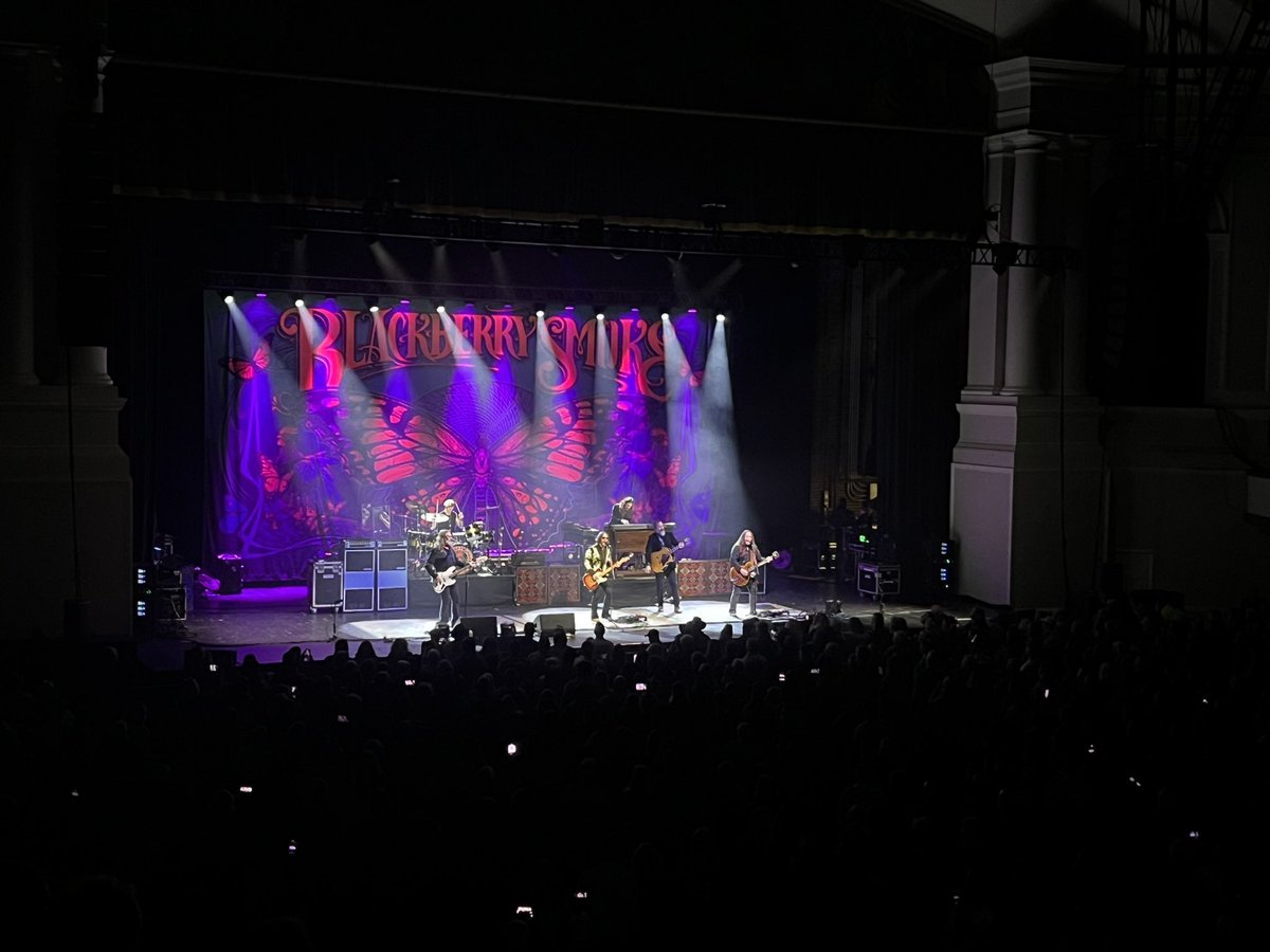 SmittySmat's tweet image. Rang in 2025 in Macon Ga. with the loud guitars of @blackberrysmoke
