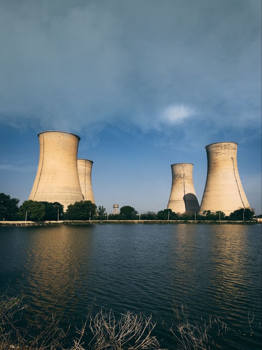 VistaDiaries's tweet image. The lake at Bathinda Thermal Power Station is now a perfect spot for picnics and boating! 🌊✨ Enjoy motorboats, pedal boats, and serene views for a fun-filled day with family and friends. 🚤🌿

#BathindaLake #ThermalPowerStation #BoatingAdventures #PicnicVibes #TravelPunjab