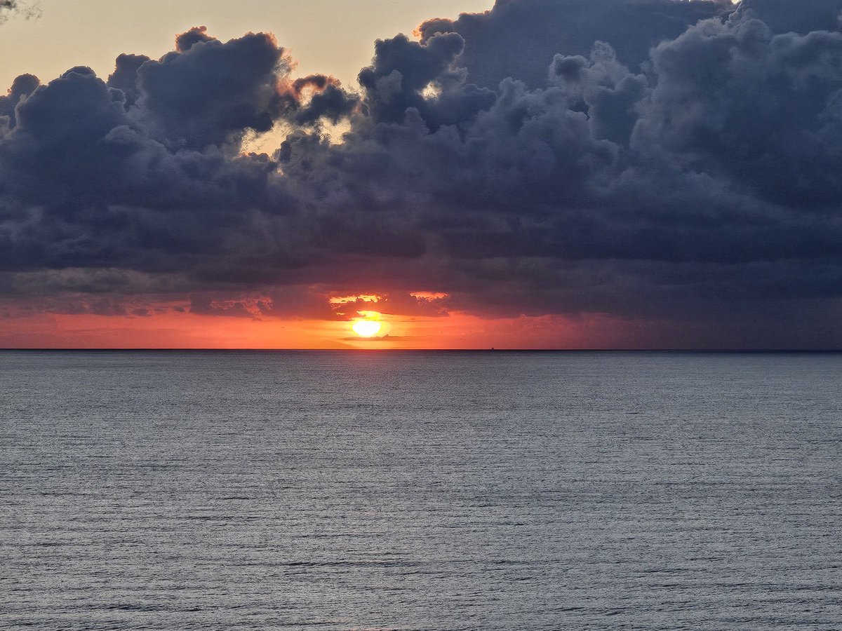 _JL_CORTES's tweet image. ☀️ El Sol Invictus, símbolo de esperanza, fuerza y unidad, símbolo de Ahora España.
Feliz 2025!!!
🇪🇸 Juntos iluminaremos el futuro.
#SolInvictus #AhoraEspaña #UnidadNacional #RenacerDeEspaña #FuturoBrillante