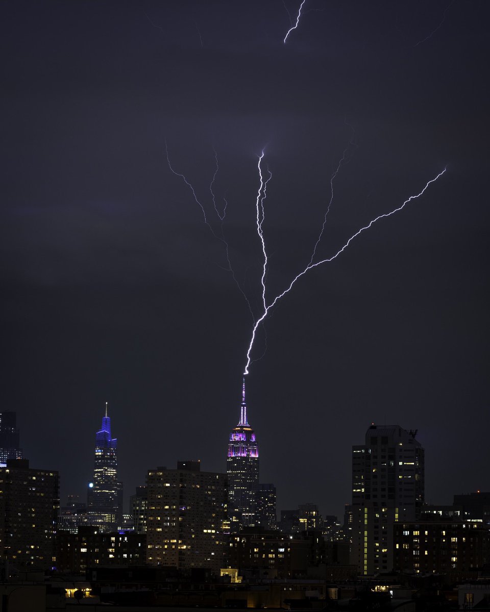 TrueTruthToday's tweet photo. As we enter New Year 2025, it's reported that lighting struck the Capitol and the Washington Monument in DC, while in NYC, the Empire State building and the new World Trade Center were also struck.  FOUR lighting strikes in one night!

Coincidence? Perhaps. 

But consider that New York is representative of the business and financial world, and Washington DC is the seat of the US government. 

Is God telling us a big shake-up may be coming soon in both the business and political realms? 

Interestingly, president-elect Trump is from both worlds.  He is the former New York real estate business tycoon and reality TV star turned president who has promised to reform business as usual in Washington as he returns to the presidency.

The lighting may signify this kind of earthly shakeup, or nothing at all. Or perhaps it is the omen of something far more consequential, a spiritual shakeup God is planning for America and elsewhere, to arouse many from slumber.

We pay much attention to the state of the economy and politics, but are we ready if Christ should return in 2025 as Judge and King, to reckon with us all?

Scripture tells us, "Set your minds on things that are above, not on things that are on earth." Colossians 3:2

Now that's wisdom from above!