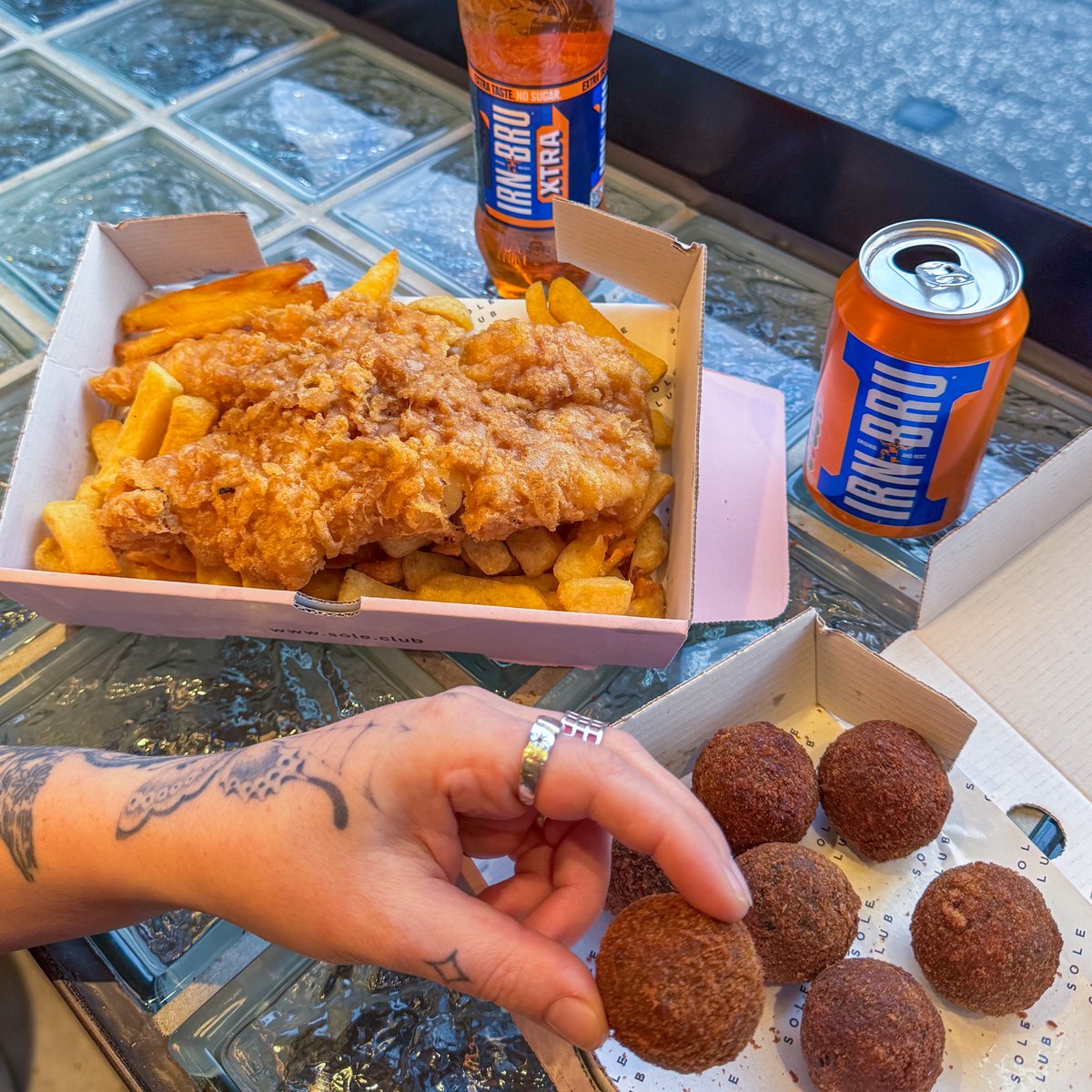 Chippy and BRU will get you through 🧡 Who else needs this rn? 

📍Sole Club, Glasgow #NewYearsDay #IRNBRU