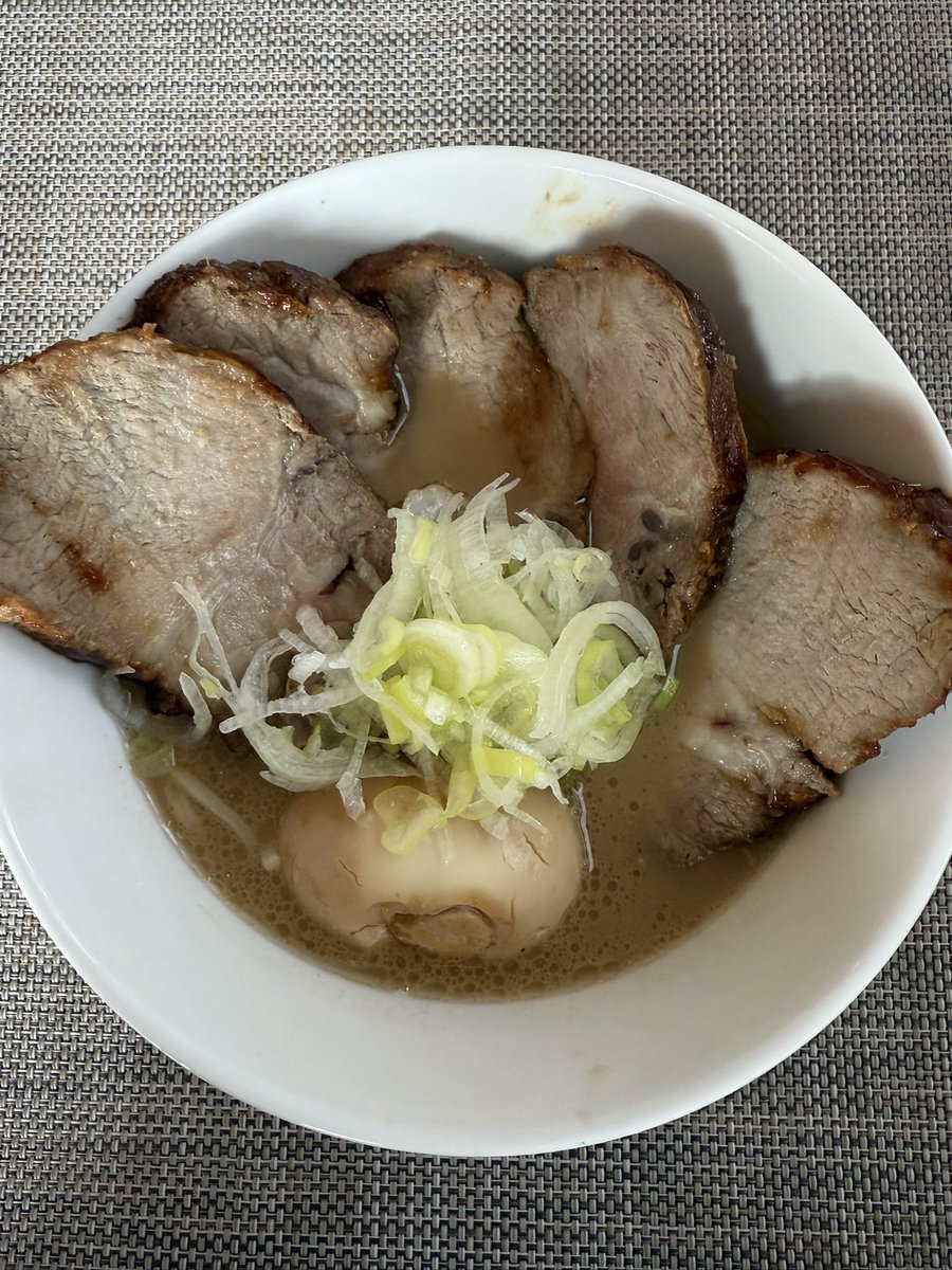 2025年、ラーメン初めは自作。
年明け中華蕎麦。