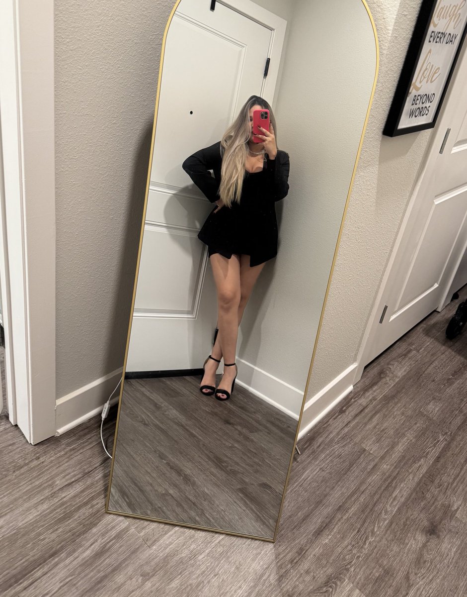 Teffvy's tweet image. Happy new year por aquí🫶🏻✨