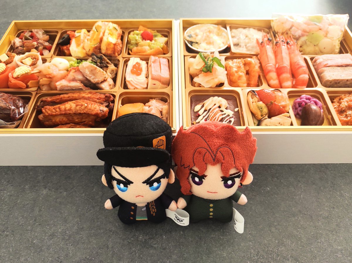 初めて洋風おせち頼んでみたら美味しかった～🥳💞
相変わらず低浮上になりそうですが、みなさま今年もよろしくお願い致します🙇✨