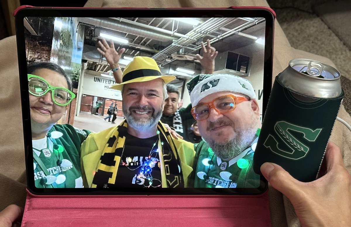 RiderCharm's tweet image. #Backatcha buddy!!! 🍻