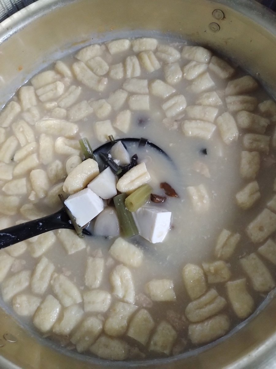 DerbyWeek's tweet image. 謹賀新年…

明けまして
おめでとうございます🎍

過去イチのデキの
納豆汁完成👏

あとは器に盛って
ネギを散らせば完成♪

相方が仕事から
帰り次第
おせちと共に
頂く予定です😊 

#郡山 #koriyama 
#福島 #fukushima 
#秋田 #akita 
#横手 #yokote