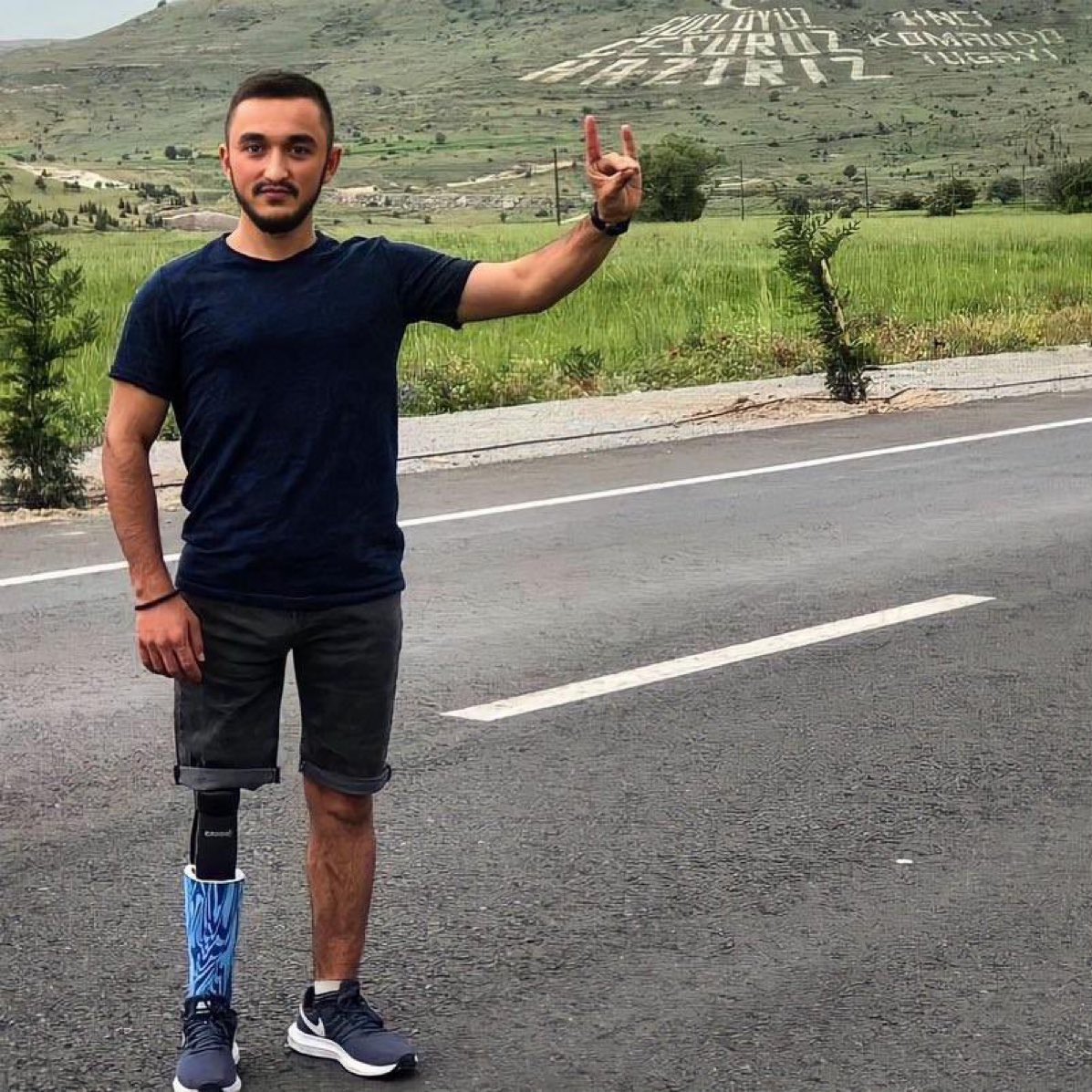 Gazi Ferdi Çatal:

“Ülkeyi hak ettiği düzeye taşımak için teröristlere ihtiyacınız varsa, benim bacağımı geri verin.”