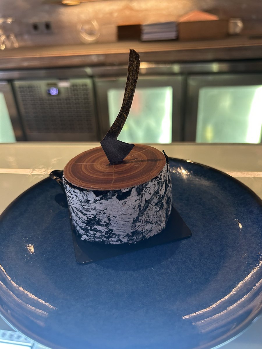 shthatshot (@shthatshot) on Twitter photo The Pastry Chef at <a href="/PadmaUbud/">Padma Resort Ubud</a> blew us away. This is a chocolate cake and just one of the many desserts and pastries that left us breathless. The Pastry Chef at <a href="/PadmaUbud/">Padma Resort Ubud</a> blew us away. This is a chocolate cake and just one of the many desserts and pastries that left us breathless.