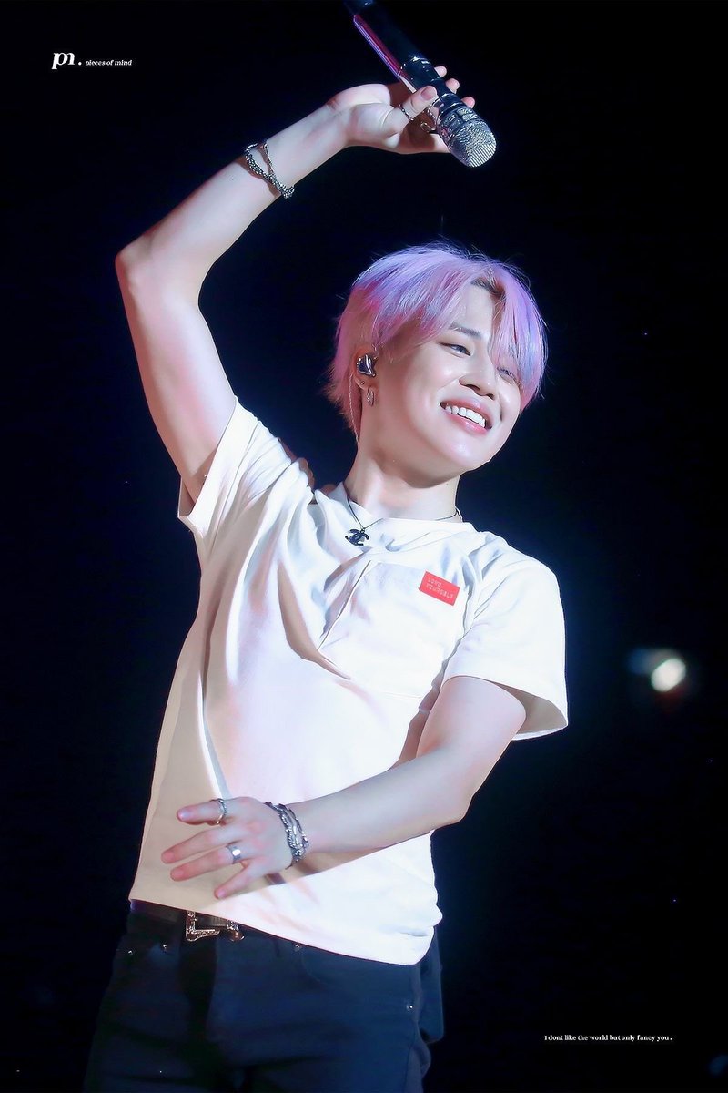 _bxejimin's tweet photo. 2025 please be kind to my Jimin 🐥🫶🏼✨ https://t.co/qpLg6lKnoy