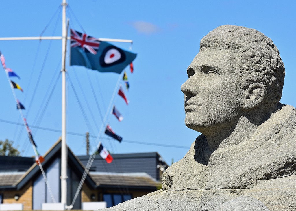 Happy New Year from all of us at the Battle of Britain Memorial Trust ✈️ The Wing, Cockpit Café and car park are currently closed. 

You can visit the Memorial on foot through the pedestrian gate. 

The Wing reopens on Tuesday 7 January 2025.