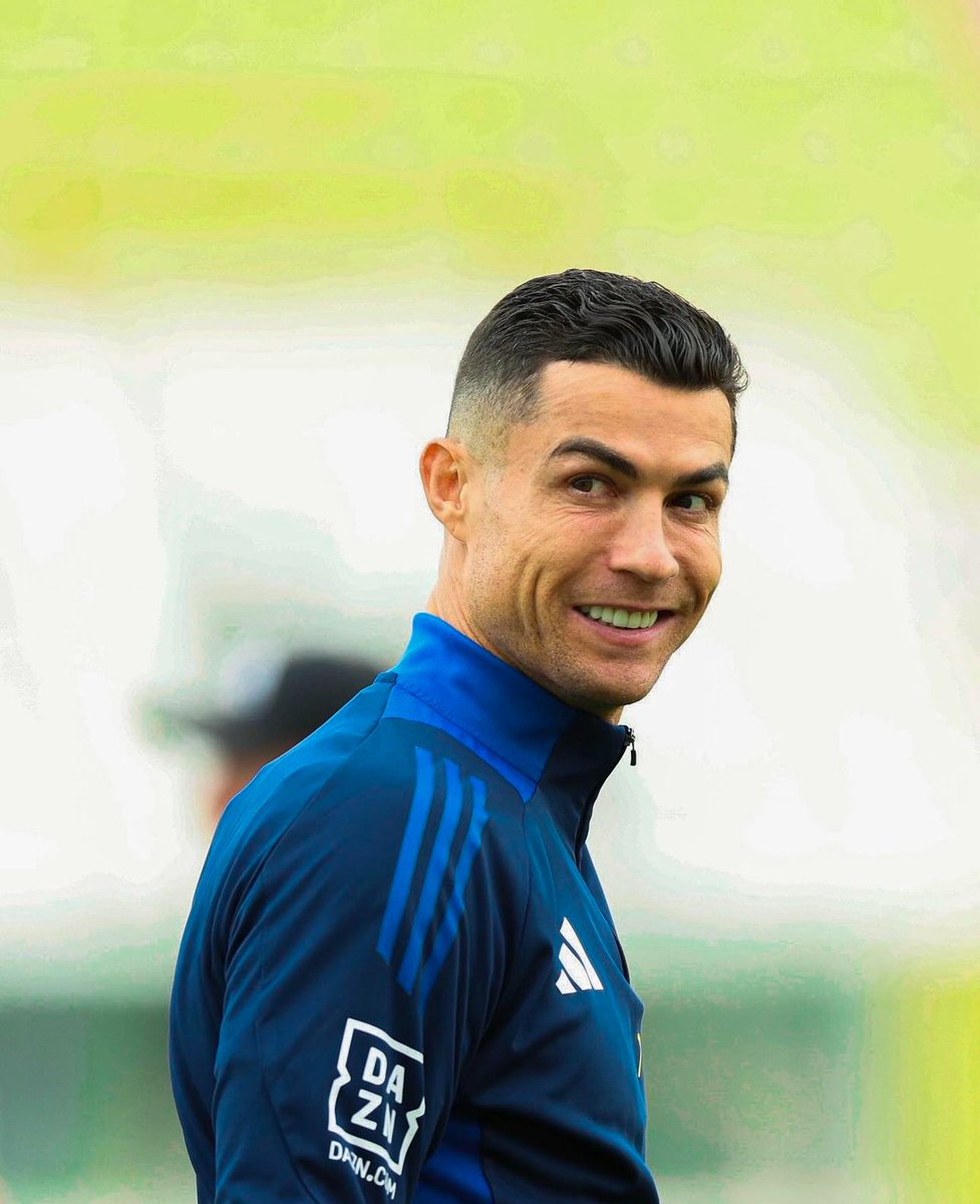 slay_jimmy's tweet photo. 🚨BREAKING: Cristiano Ronaldo is now a free agent https://t.co/z7lxvA0E4L