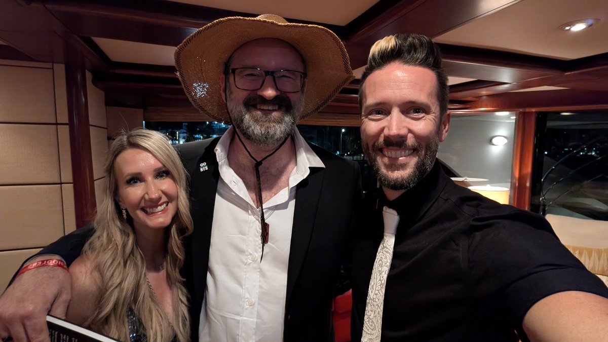 BTCsessions's tweet image. What a crazy night. Photo dump.