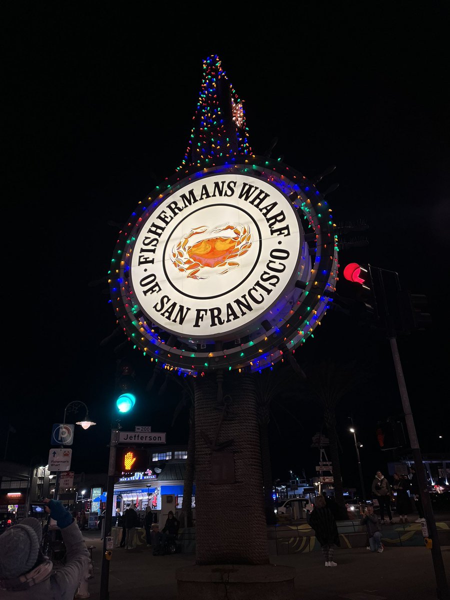 magicvox's tweet image. 初めての海外での年越し
年越しの瞬間はよく分からず…