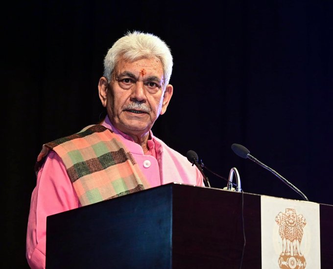 jkchanneltv's tweet image. “Warm #greetings &amp;amp; good wishes to everyone on the #joyous occasion of #NewYear” : LG Sinha

@OfficeOfLGJandK