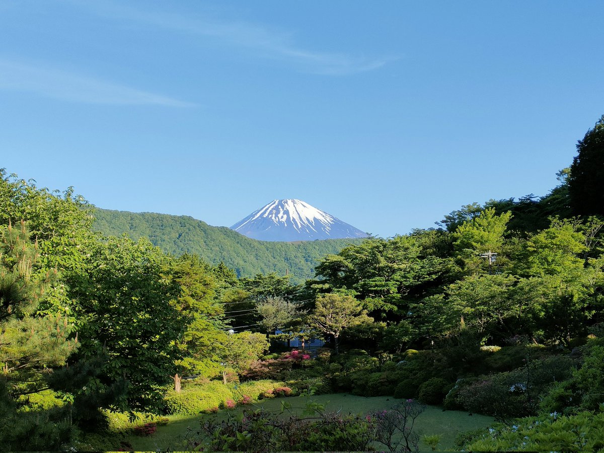謹んで新春のお慶びを申し上げます。
旧年中は、皆様のご支援により、当道場が一層の成長を遂げることができましたこと、心より感謝申し上げます。
皆様が健康で充実した一年を過ごせますよう、心よりお祈り申し上げます。
合気道叡和会　代表　乗木雅彦