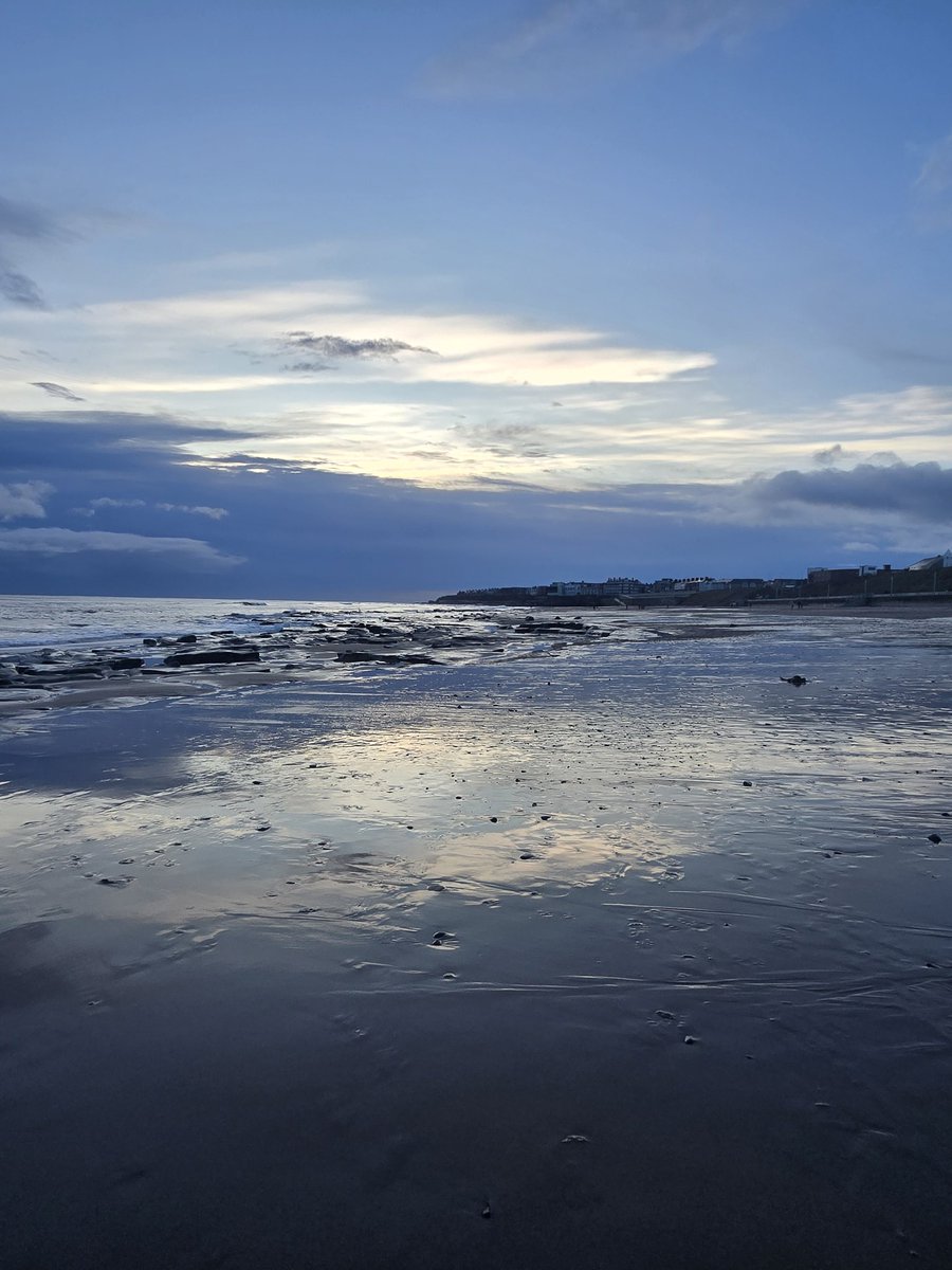 Happy 2025 from a breezy but beautiful #whitleybay