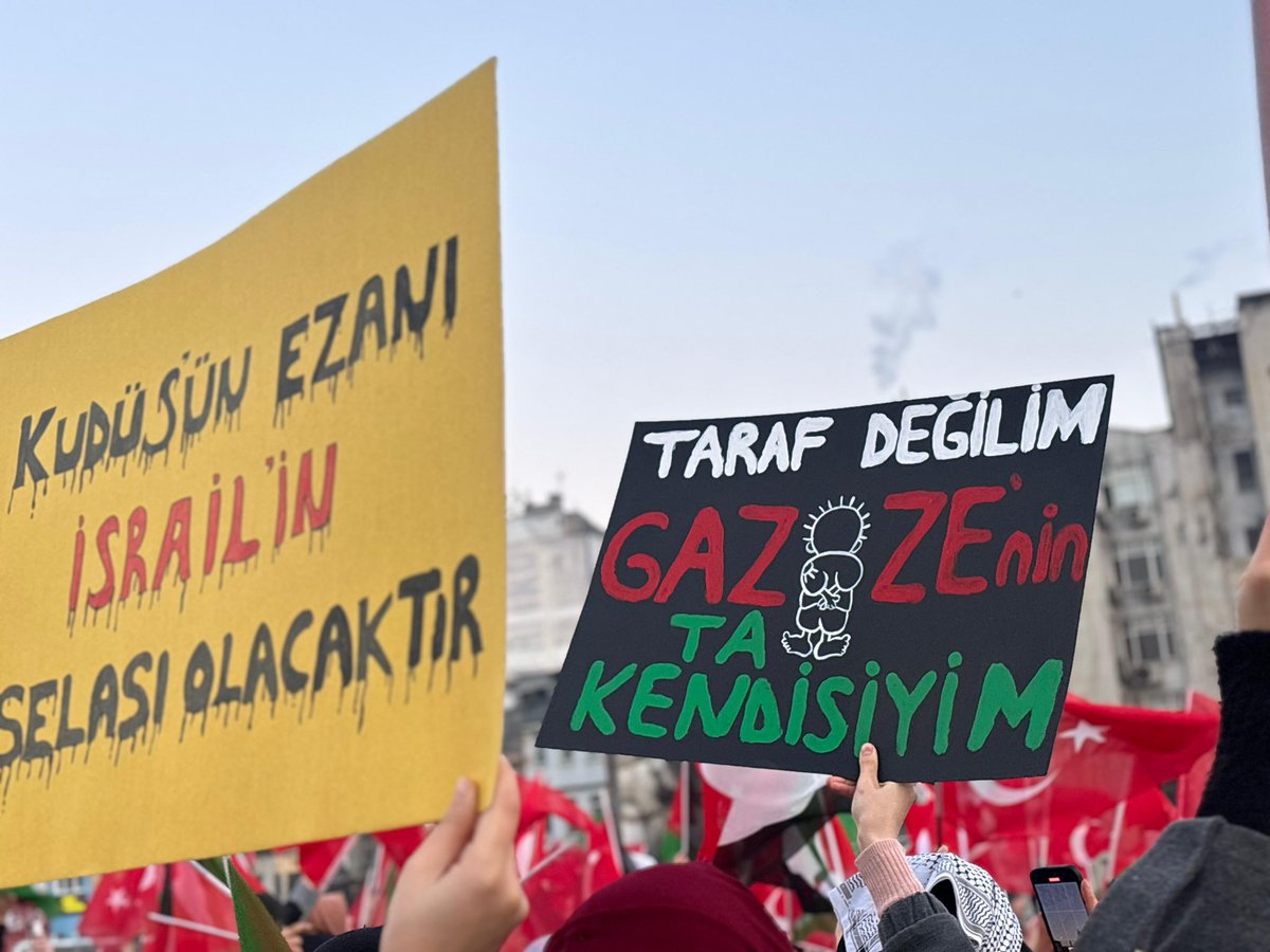 ZarafetEgitim's tweet photo. Yüzbinler tek yürek! 

#ForFairFuture #StopGazaGenocide https://t.co/vrTzjKlpgs
