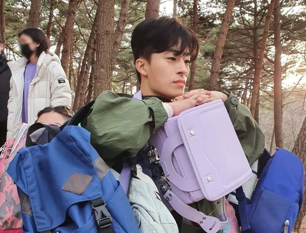 내일 출근하는거 진짜 개구라같네...........직장인에게도 방구뽕이 필요함.... 직장인 해방군 총사령관 구합니다