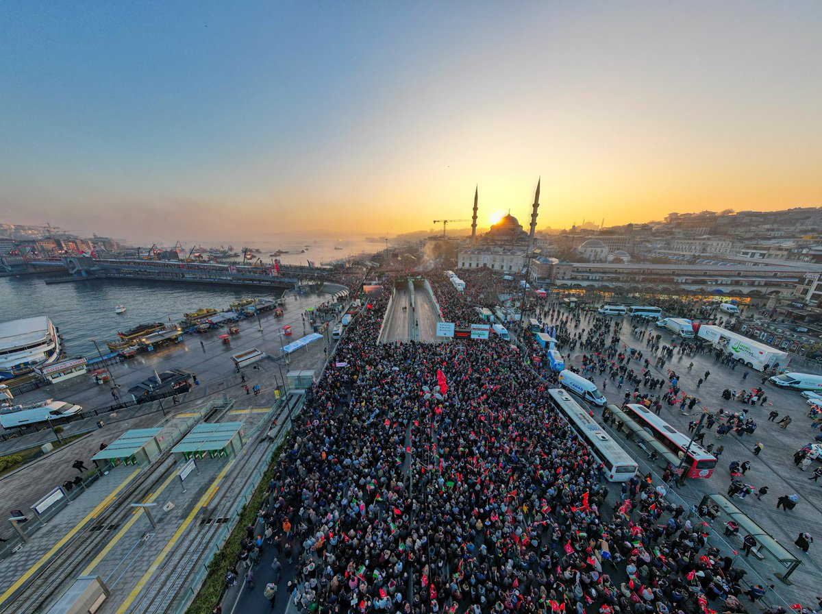 #BirGüneşDoğuyor zalimler istemese de...