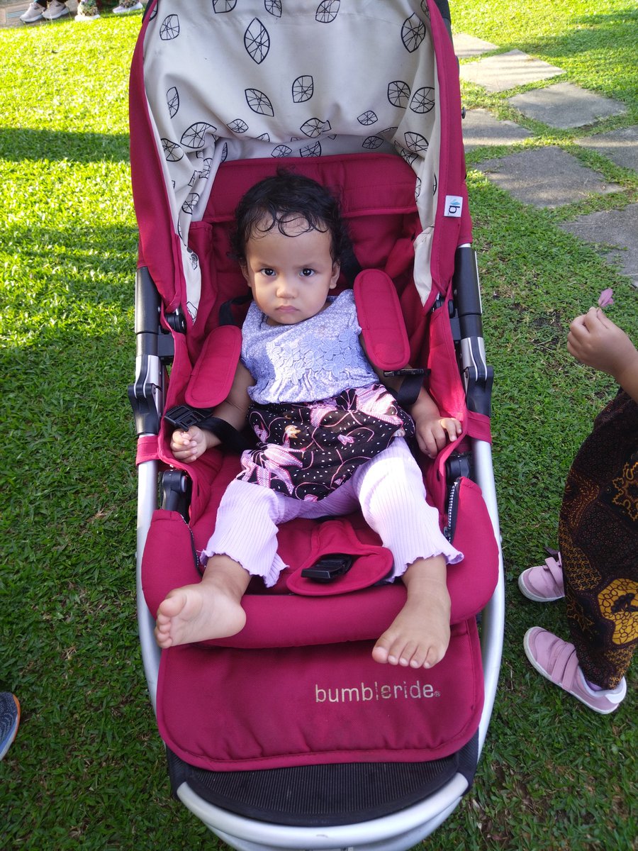intanaina10's tweet photo. 1st park run pagi tadi tema batik & Pelikat
New Year 2025 run
Happy New year 2025 & Salam 1 Rejab πΈ
#runningmom #runningfamily #strollerrunner https://t.co/RbrIAecFbP