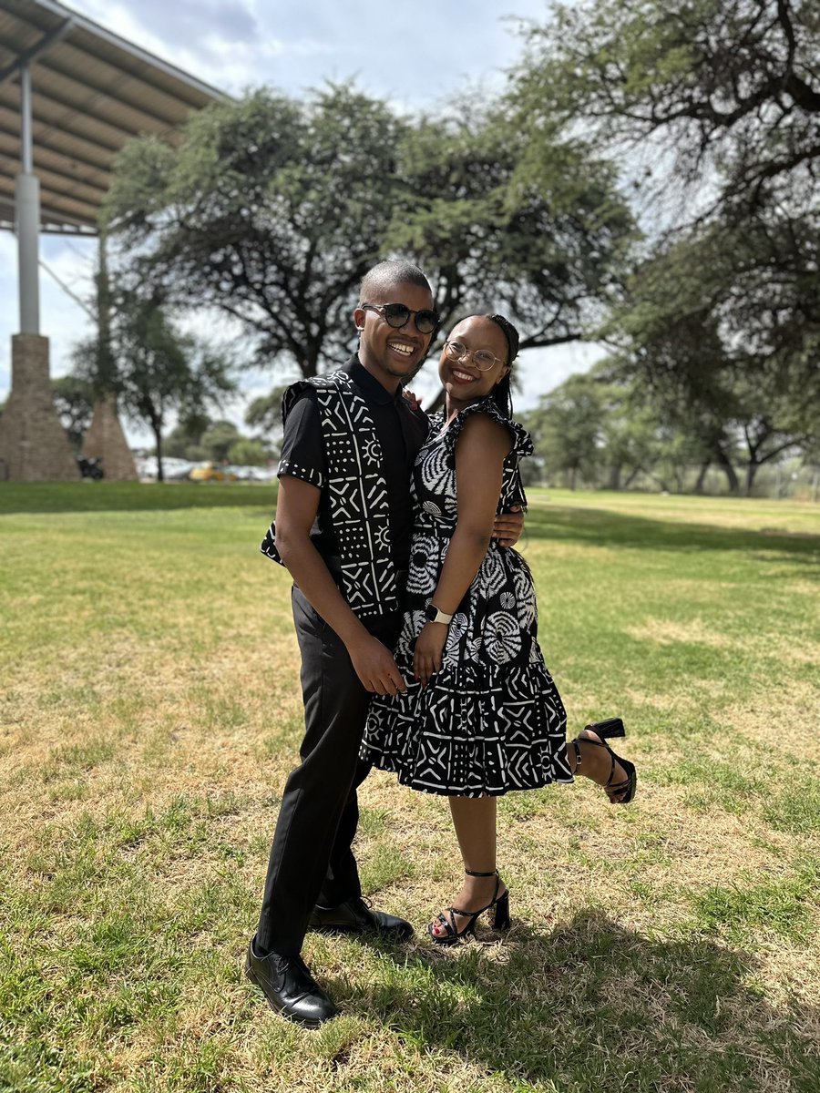 Shego_7's tweet image. Year 3 came with a different title 🥹❤️💍. I’m a fiancée!!! 🥺
3 years of my favourite love story! Here’s to a lifetime of adventure and matching outfits. 
Happy anniversary, my love. I love our life together 🥹❤️