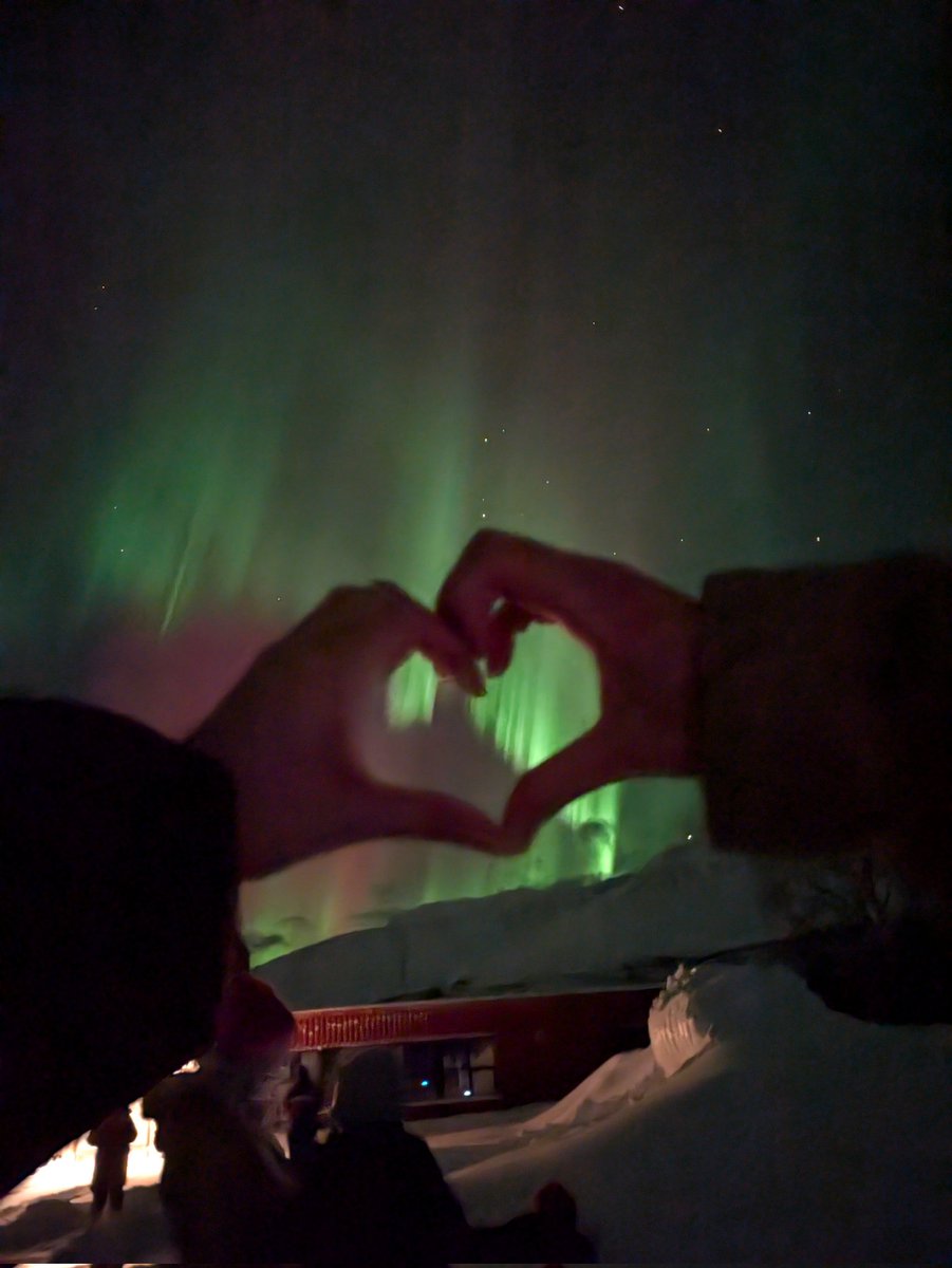 あけましておめでとうございます！
今年もよろしくお願いします😊

今年はノルウェーのトロムソで年越しをしました！
大晦日にオーロラも見れて良い2024年になりました⭐️
2025年は東京拠点になりそうですが、
沢山旅行したいです🥳