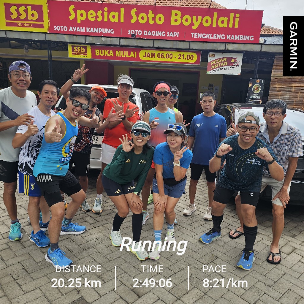 NavitasP's tweet photo. Start the year right! 20.25 km around Surabaya to mark the beginning of 2025 🏃‍♂️👟
#garmin #beatyesterday https://t.co/KzSxUcHS6y