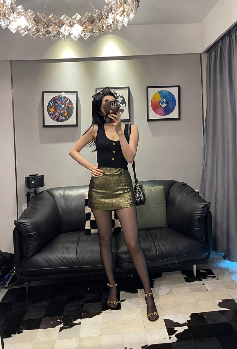 𝟐𝟎𝟐𝟓.🍾 https://t.co/UTutFItioo