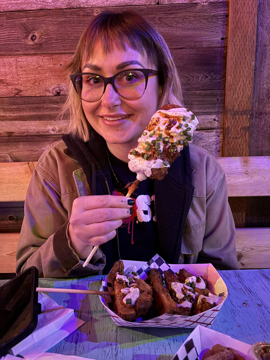 SomeCallMeCap's tweet image. I left Portland in 2016 after a bad breakup. I wanted so badly to return by the time I was 40. I had given up on that dream, until a random call in June. 8 weeks later, @detnurselady and I made the move. I’m so lucky and thankful that we get to start 2025 in Portland.