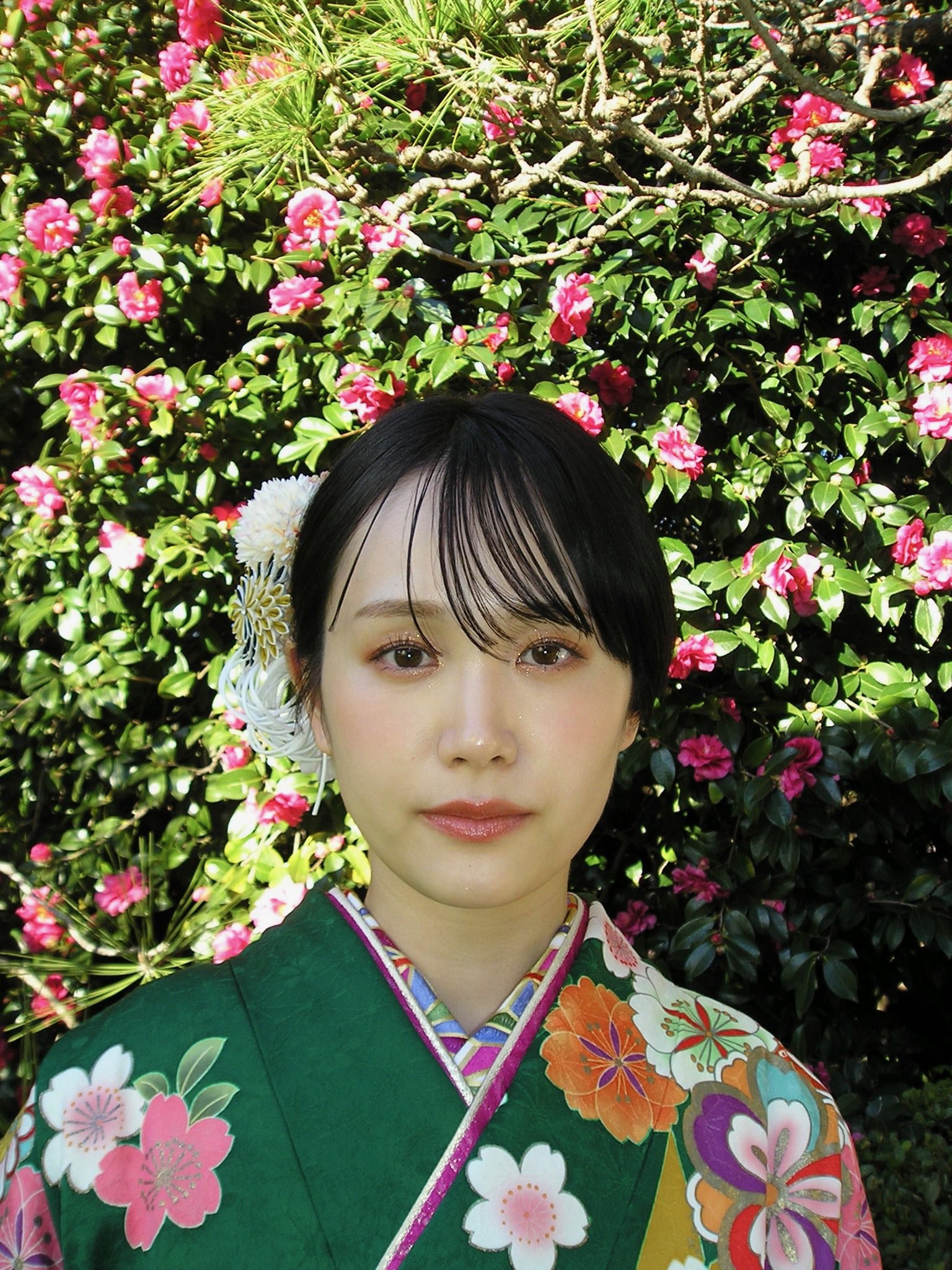 未開封　尾碕真花 2025.4-2026.3 カレンダーサイン　おまけ付き 未開封 尾碕真花 2025 カレンダー 2025.4-2026.3 おさきいちか
