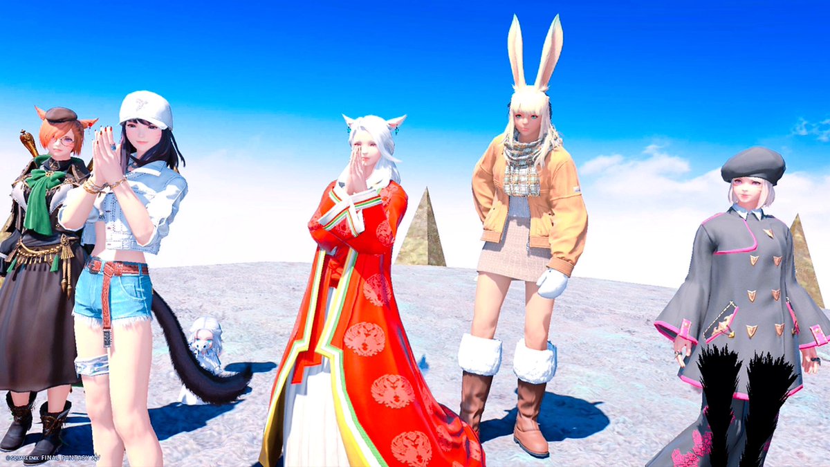MAFF142's tweet photo. ドラヴァニアでの初日の出です☀️ https://t.co/dnUGu0gXOK