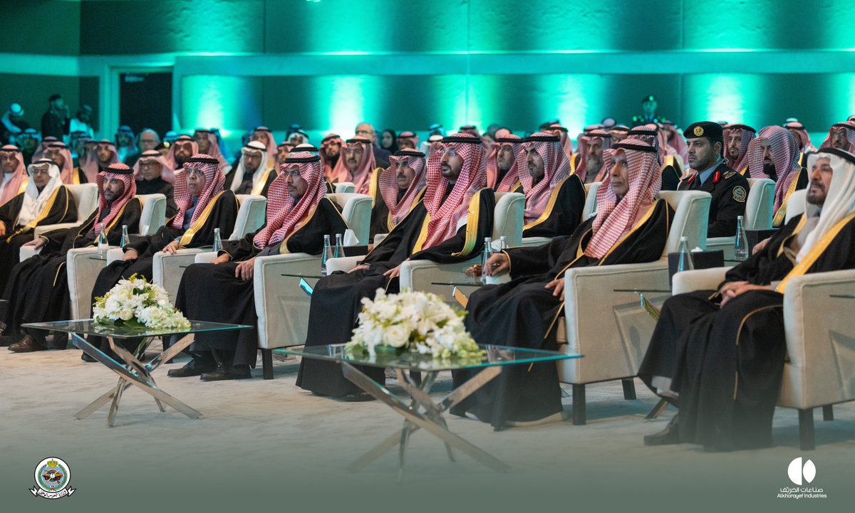 AlKHORAYEFGROUP's tweet image. #وزارة_الحرس_الوطني توقع عقد استدامة العربات لوزارة الحرس الوطني مع شركة صناعات الخريّف.. 

#توطين_الصناعات_العسكرية
#مجموعة_الخريّف