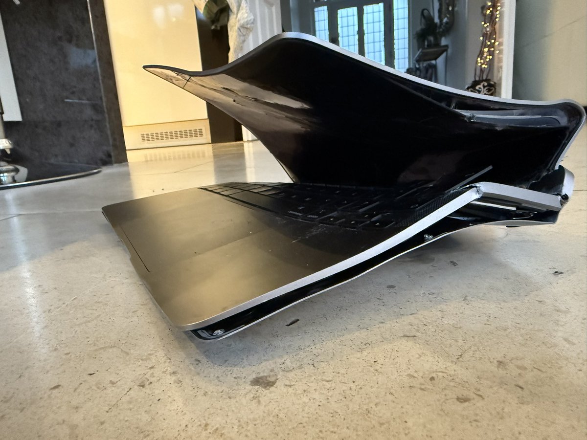 fixmyshoulder's tweet photo. @Apple 
New design idea…… I will accept 10% if sales….
New MacBook ’Wave’ design- this if clearly a Right hand break version…..
Came to me after mine spent 12 hours on motorway/freeway/autoroute….. https://t.co/2tbT5NBTE8