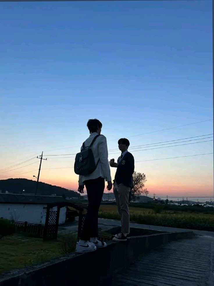 artmeterial's tweet photo. 2025 will be alright when we stay together 🩵🐈‍⬛ @gundamgorn https://t.co/2Wgwm2QOsB