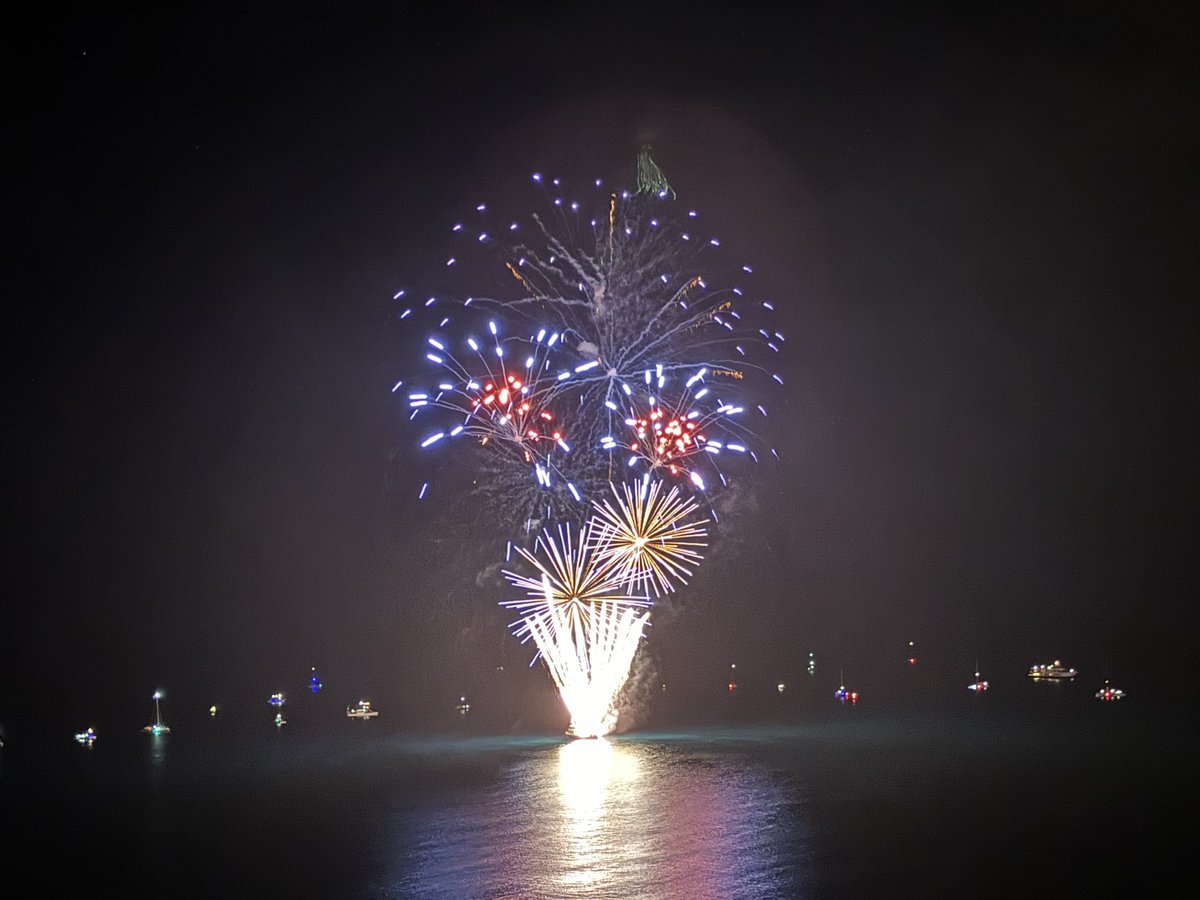 kingsdyle's tweet photo. 年越しバンザーイ🎉 https://t.co/xzw5oR8HDd