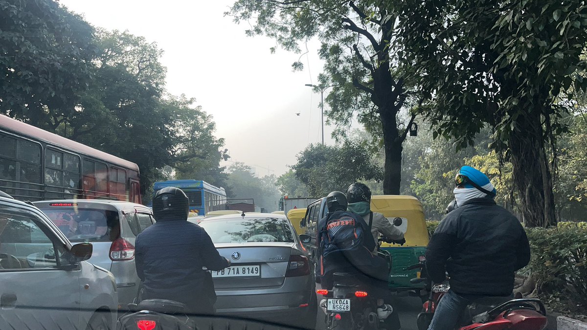 rythemkumar's tweet image. Unusual heavy traffic from rajghat to LNJP, ITO.

@dtptraffic @DelhiPolice