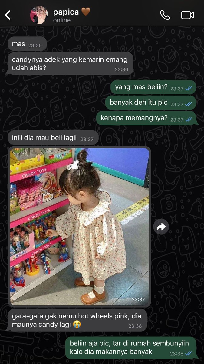 warrenderyan's tweet image. pilihannya dua, hot wheels pink atau candy 😂