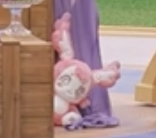 mem plush peeking behind the table, they thought i would never see ✨

#hsr #HonkaiStarRail