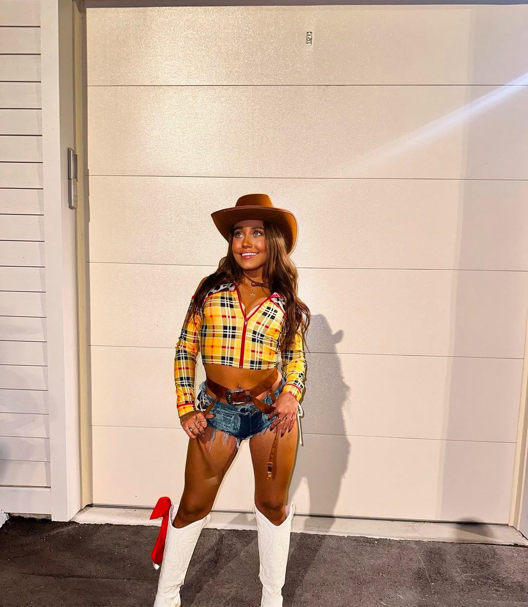 Happy new years 🎆 

It’s going to be a $CLAWG year ;)

Ca: HZn2vGfMeLprVjY8jwPHvm6PkYGV7ne1J2rZSc5bpump