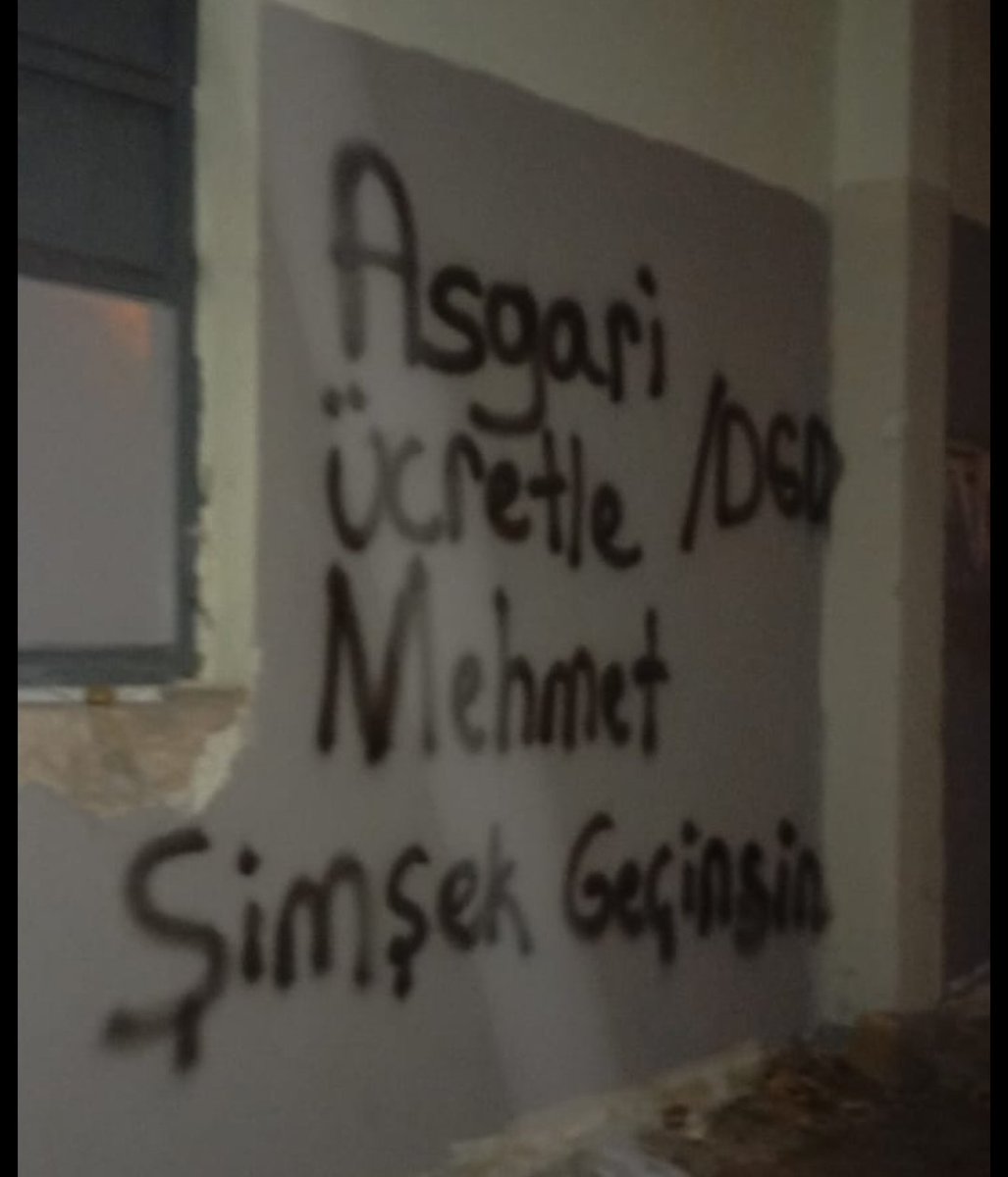 konyadgd's tweet photo. Konya'nın yoksul mahallelerinden sesleniyoruz:

⚡Asgari ücretle Mehmet Şimşek geçinsin! https://t.co/6hL4kIZc1a