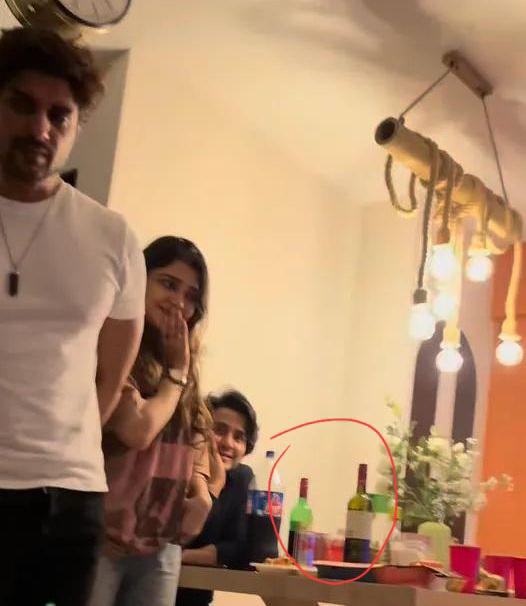 Dikh Gaya ankit bhai 😁😁

#PriyankaChaharChoudhary 
#AnkitGuptaᅠ 
#priyankit